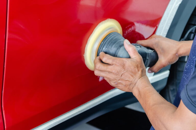 Polerowanie lakieru w Bytomiu – jak zadbać o połysk samochodu?